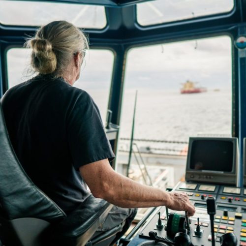 1200_380002423410 Maritime consulting services and management systems