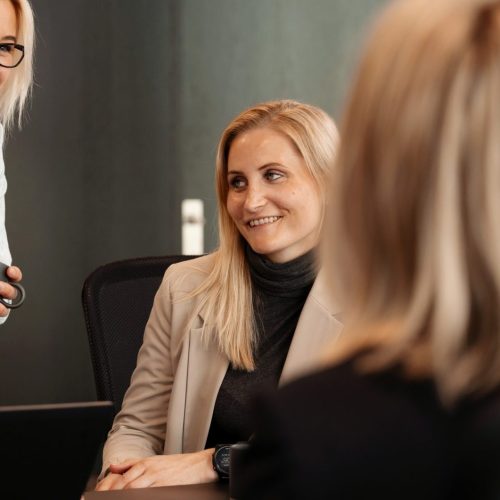 _Z0A1840 Consultants and advisors