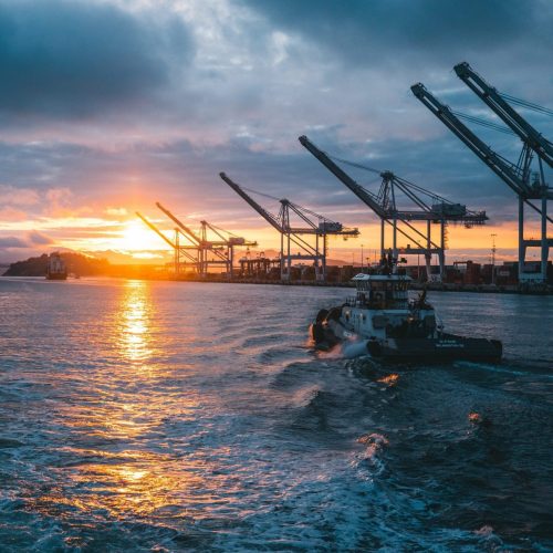 ronan-furuta-daSq9zhROxY-unsplash Maritime consulting services and management systems